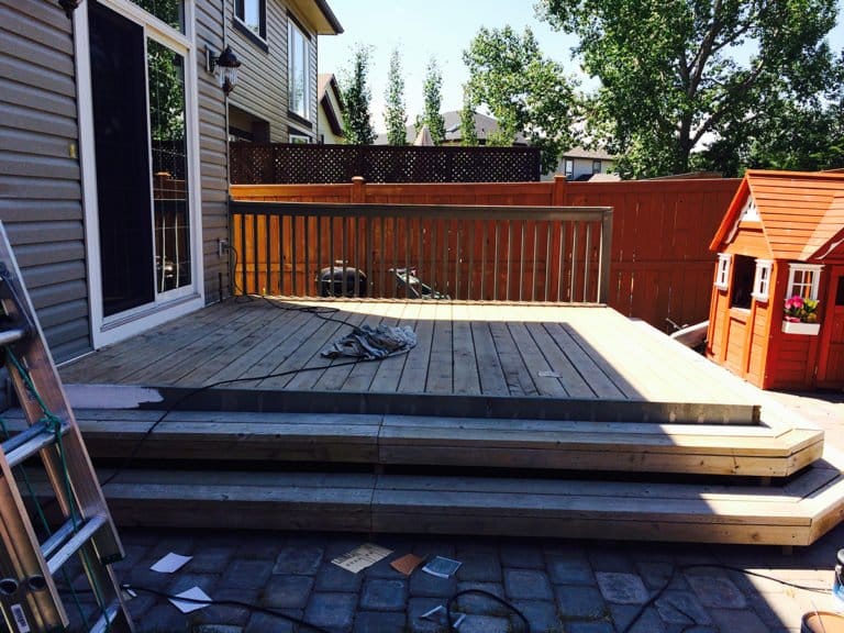 Earl's Paintworks Calgary | Staining — 04