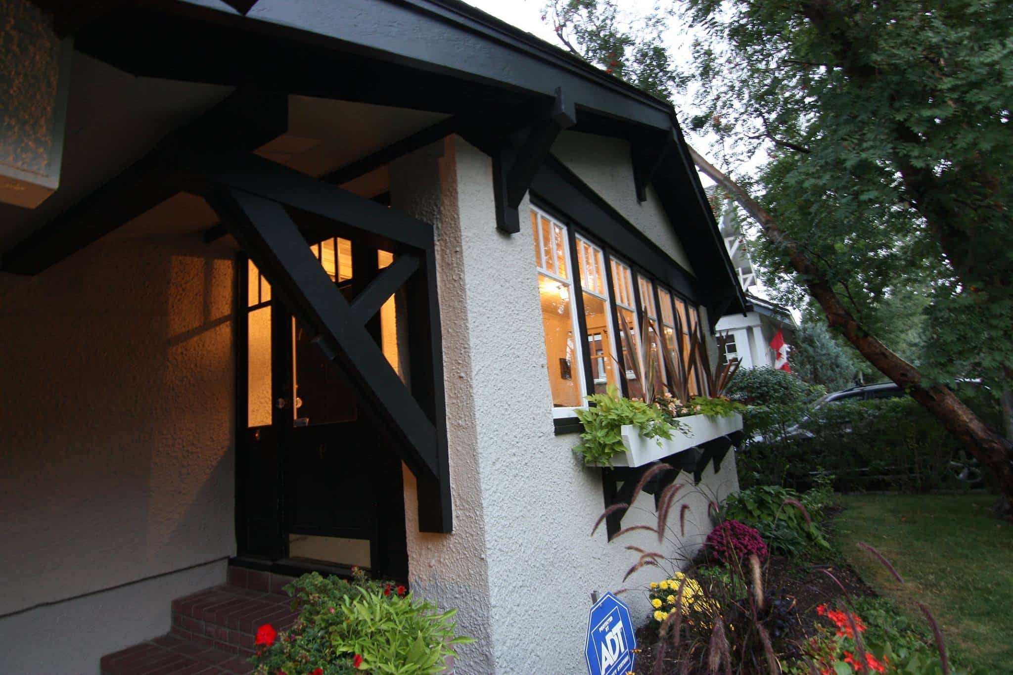 How Often Should A Stucco House Be Painted? Earl's Paintworks